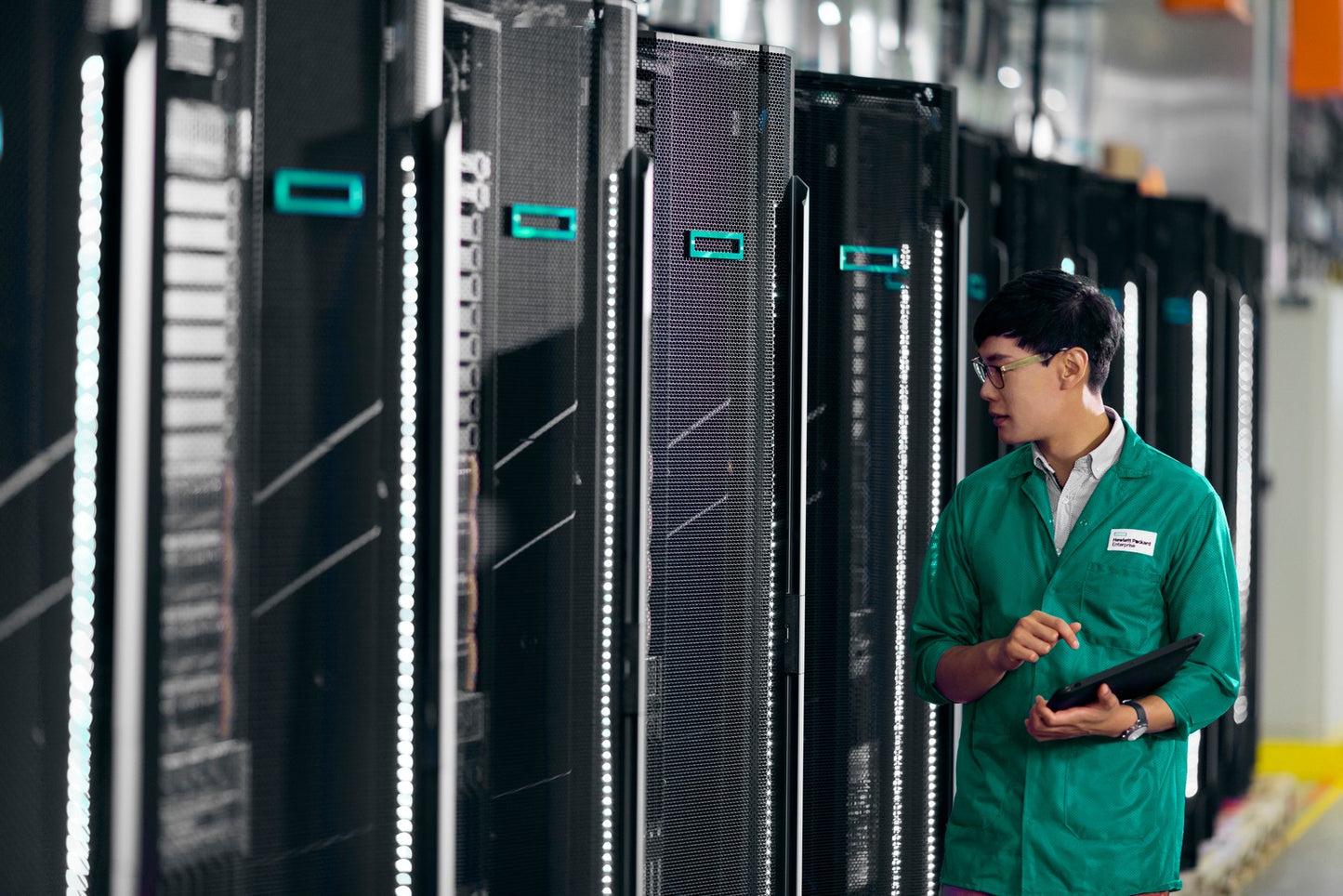 HPE Networking Instant On 802.3af 15.4W POE Midspan Injector