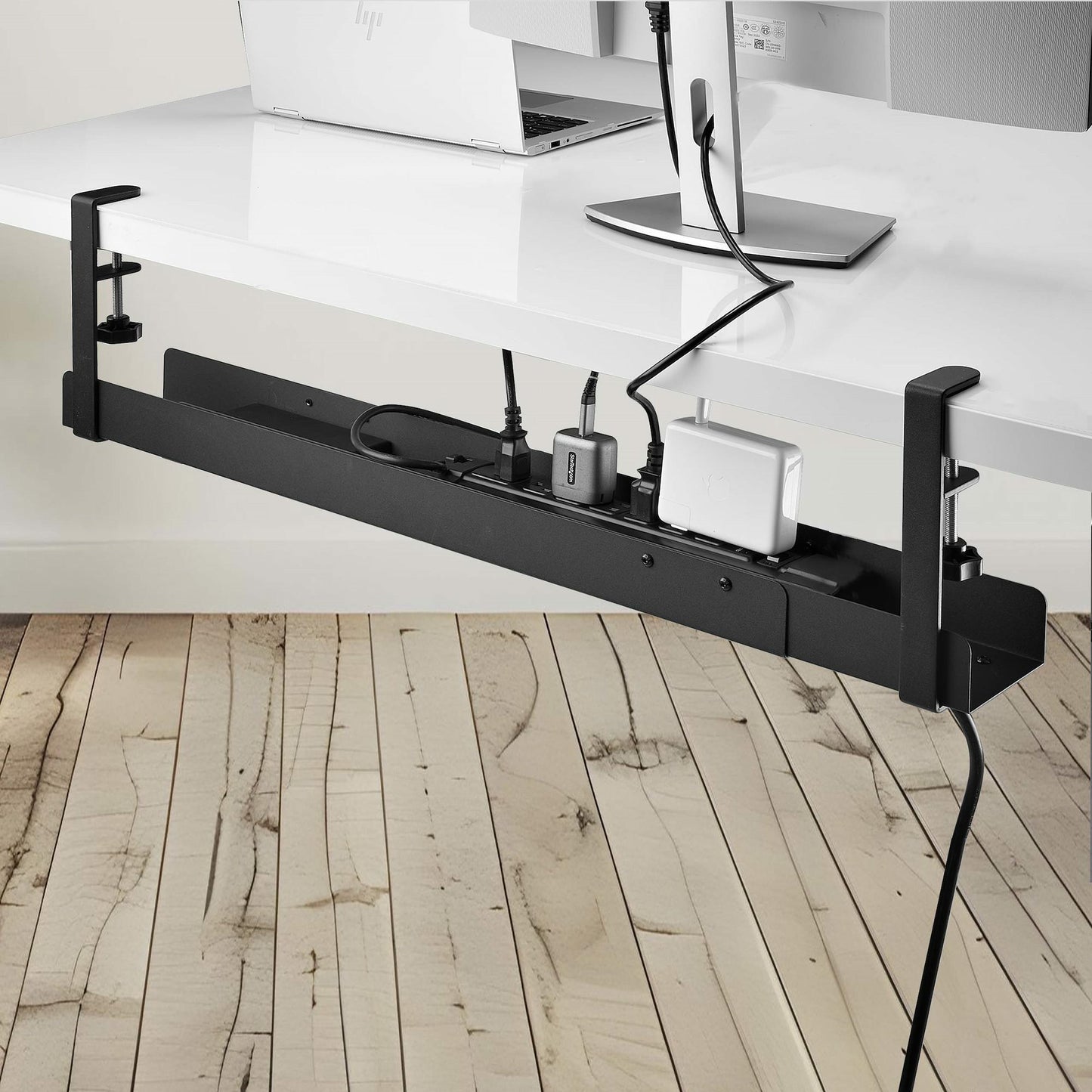 StarTech.com CALB-DESK-CABLE-TRAY organizador de cables Escritorio Bandeja de cables Negro 1 pieza(s)