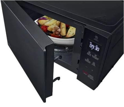 Horno Microondas LG NeoChef Slim 0.7 pies EasyClean Negro