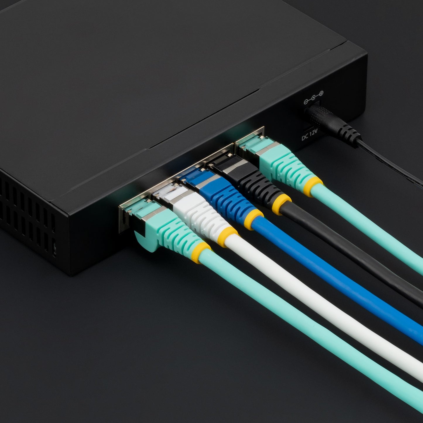 StarTech.com NLBL-15F-CAT6A-PATCH cable de red 4.6 m S/FTP (S-STP) Alrededor