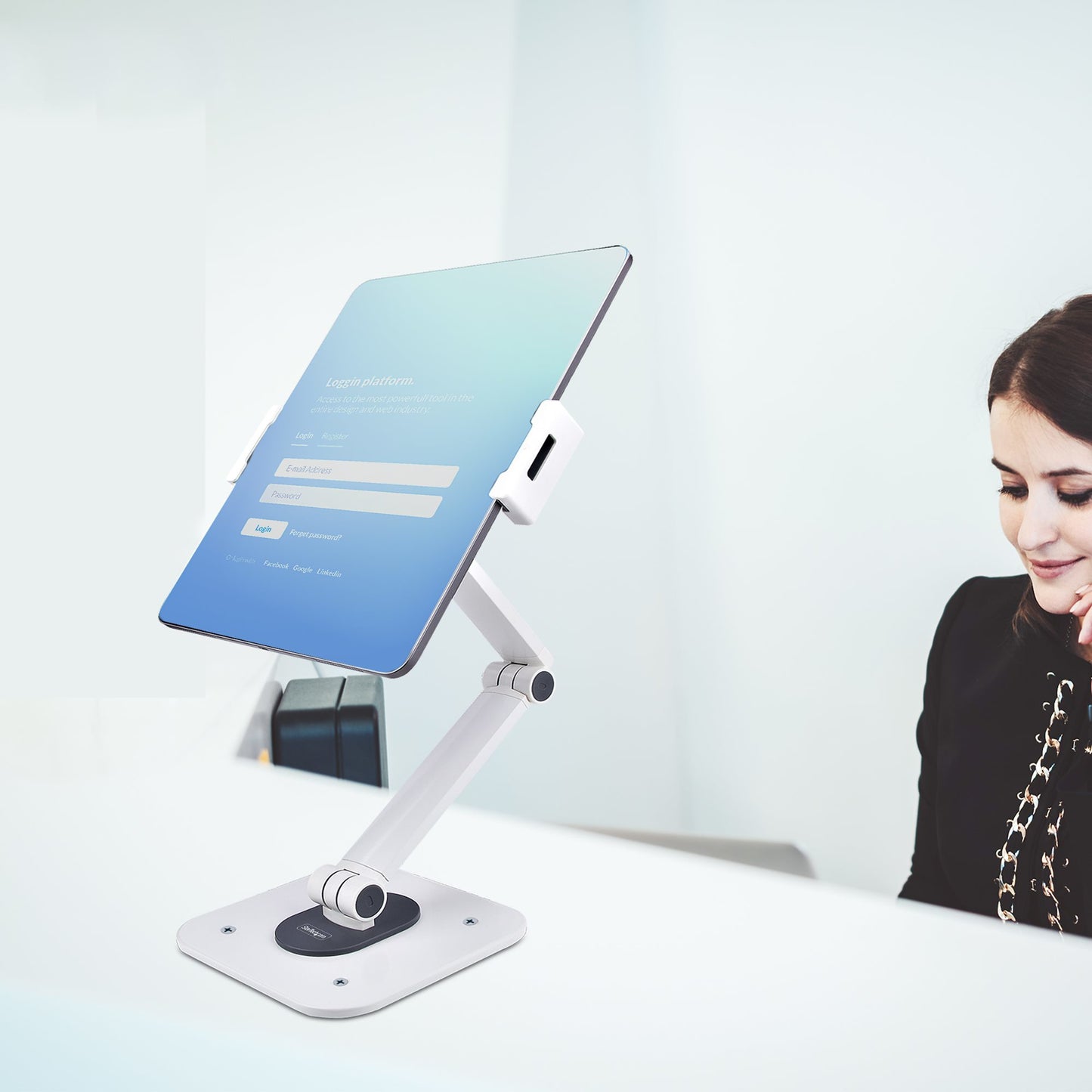 StarTech.com ADJ-TABLET-STAND-W mueble o soporte para dispositivos multimedia Blanco Tableta Soporte multimedia