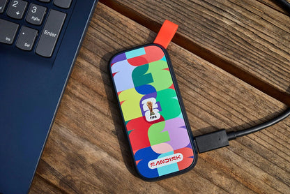 Unidad de Estado Sólido SSD portátil SanDisk Edición para la Copa Mundial de la FIFA 2026 - 1TB USB A y C Gen 3.2
