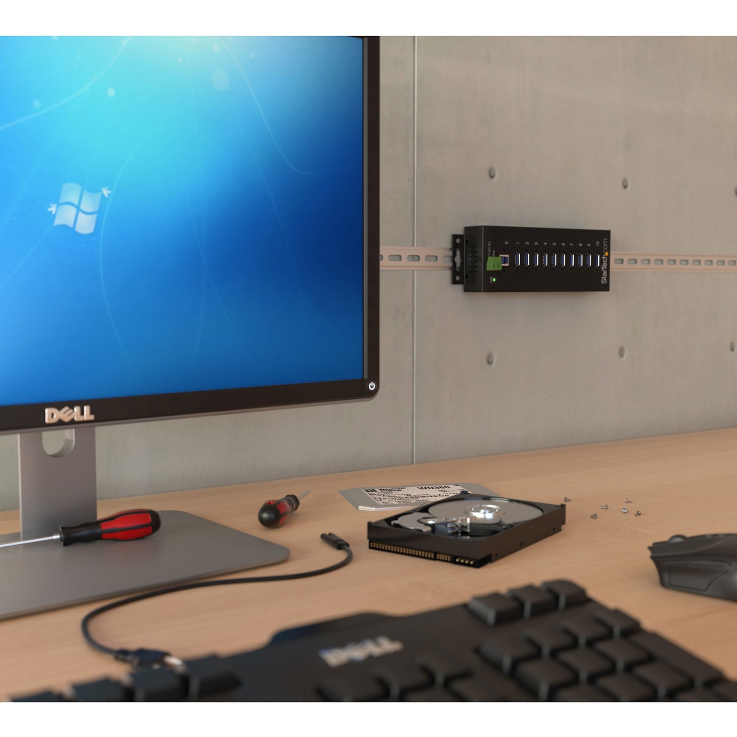 StarTech.com ST1030USBM nodo concentrador USB 3.2 Gen 1 (3.1 Gen 1) Type-B 5000 Mbit/s Negro