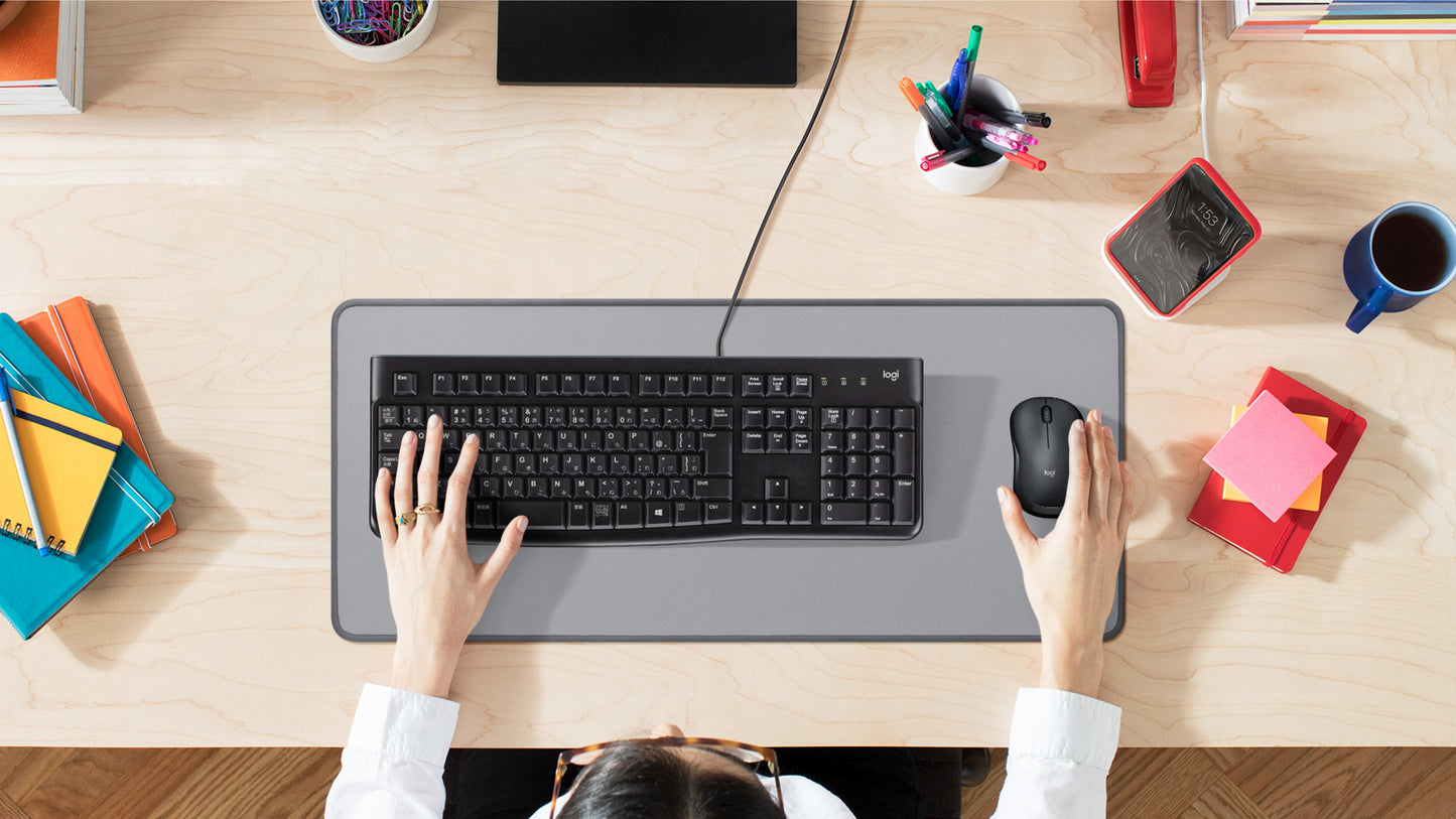 Desk Pad Logitech Studio Series Base Antideslizante Color Gris