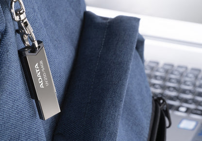 Memoria USB Adata 16 GB UV250 Metálica V2.0 Color Negro-Plata