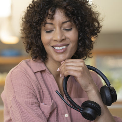 HP Poly Voyager 4320 USB-C Headset +BT700 dongle +Charging Stand Inalámbrico y alámbrico Diadema Llamadas/Música USB Tipo C Bluetooth Base de carga Negro