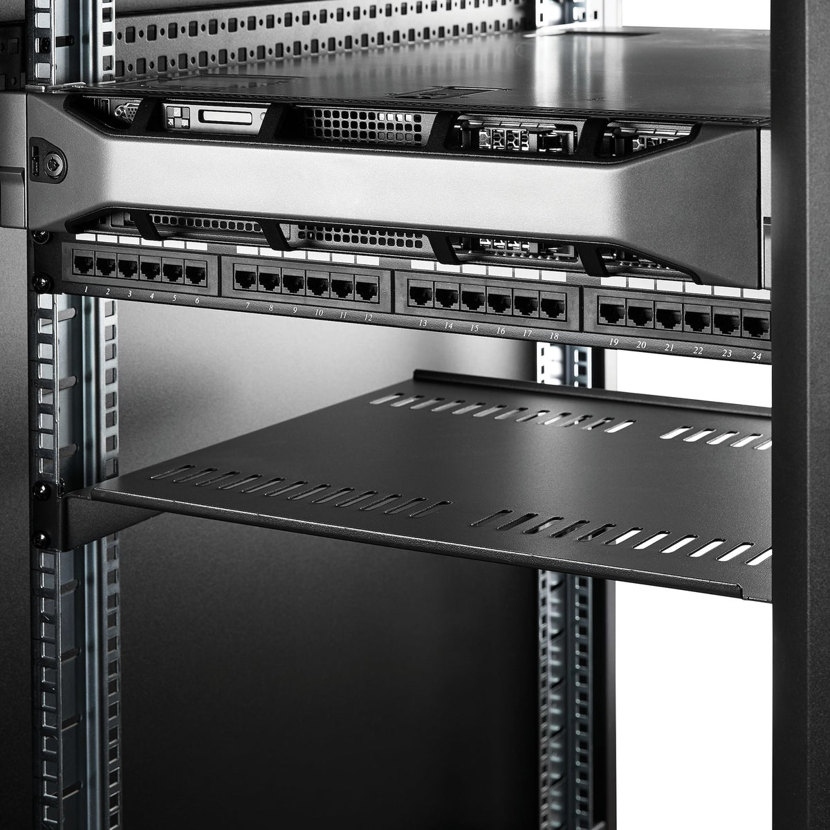 StarTech.com CABSHELF116V accesorio para rack Repisa de estante