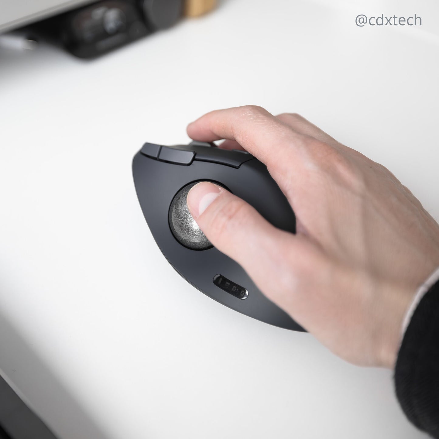 Kensington Pro Fit Ergo TB550 ratón Diestro RF inalámbrico + bluetooth
