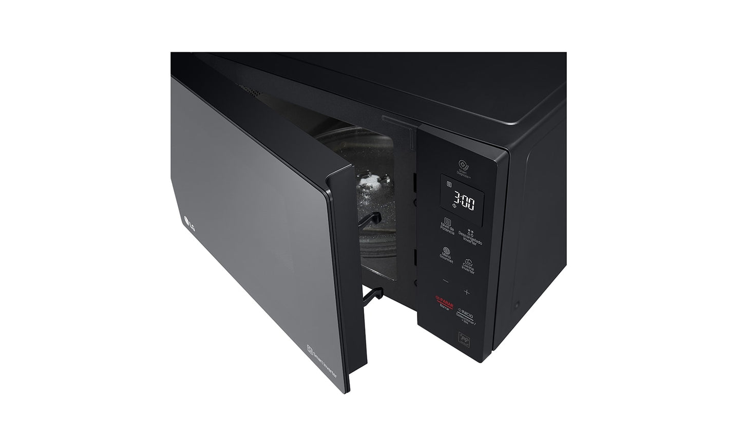 Horno Microondas LG Smart Inverter NeoChef 1.5 pies EasyClean negro/plata