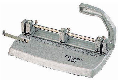 Perforadora Pegaso 300 Triple Ajustable Regleta P/30 Hojas Color Gris