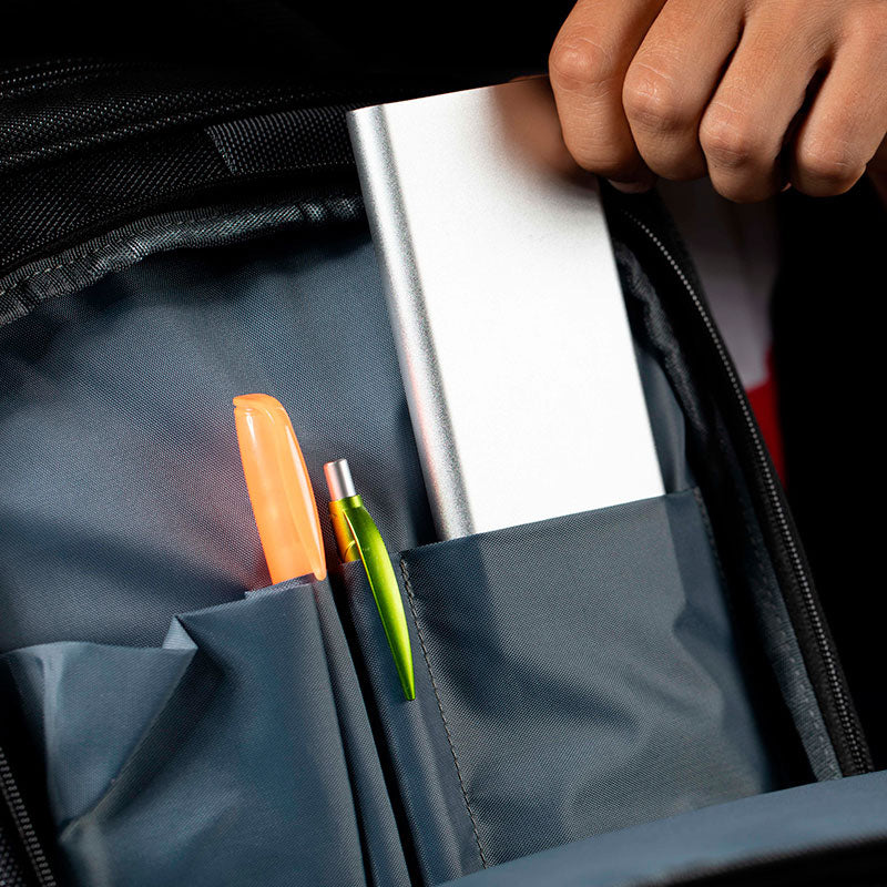 MOCHILA Klip Xtreme para Laptop KNB-575 15.6" W/KlipX Lining y Zipper Head