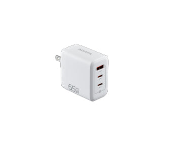 Cargador de USB Adata de Pared 65W con 2 Puertos Tipo C y 1 Puerto USB a Enchufe Plegable color Blanco
