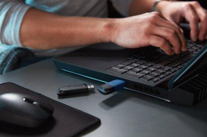 Memoria USB Kingston DataTraveler Exodia M 64GB USB 3.2 Gen1 Color Negro-Azul