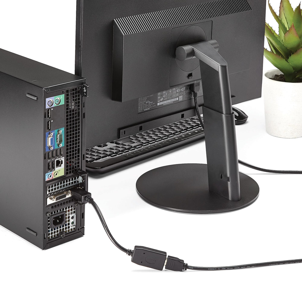StarTech.com DP2HDMI adaptador de cable de vídeo 0.24 m HDMI Tipo A (Estándar) Negro