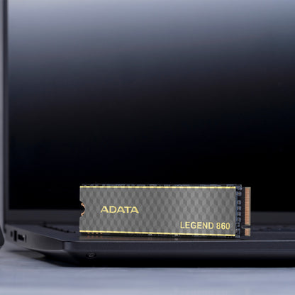 Unidad de Estado Sólido SSD Adata Legend 860 500GB PCIE Gen4 M.2 2280 5000/3000Mbs Compatible con PS5 Disipador Alu