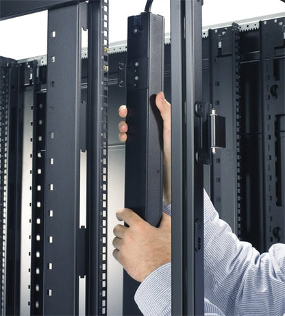 APC Basic Rack 1.92kVA unidad de distribución de energía (PDUs) Negro
